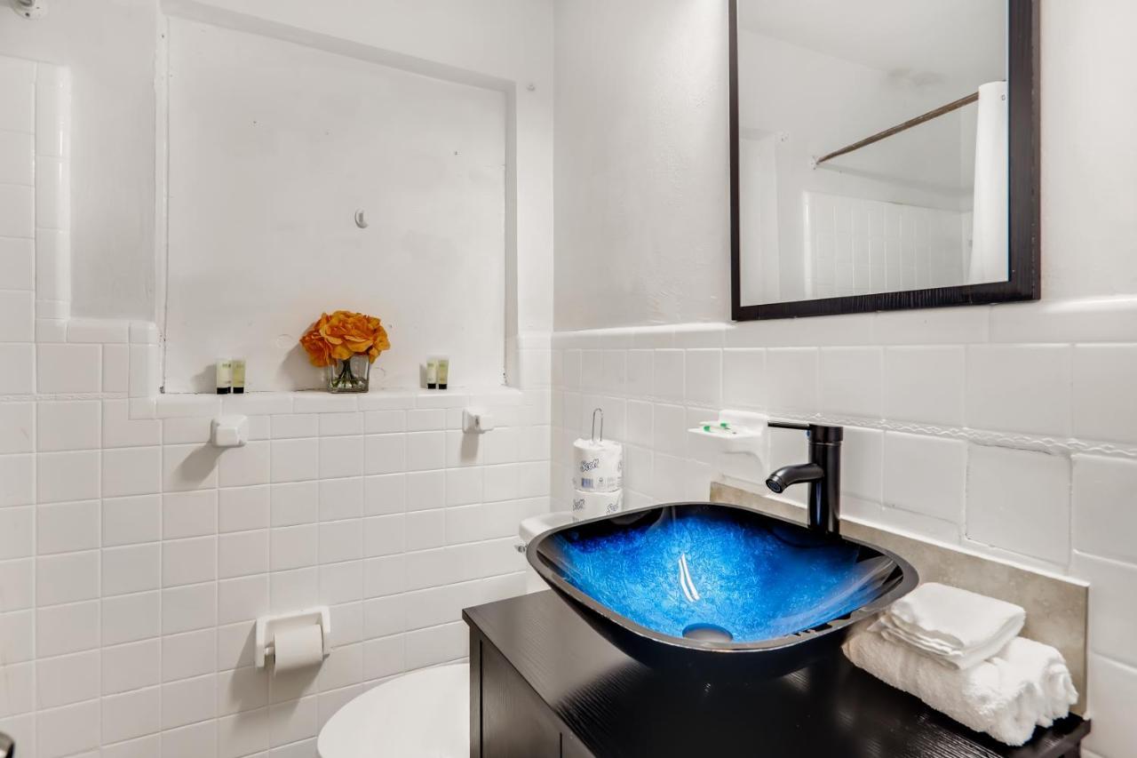 Coral Sands 1Br/1Ba Close 2 Beach! ウェストパームビーチ エクステリア 写真